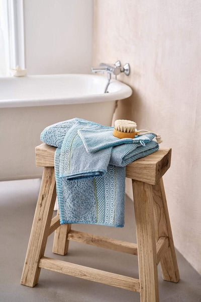 Se billigt tilbud på PIP Soft Zellige Blue Grey 55x100! Udsalg på Bolig > Badeværelse > Håndklæder. Spar op til 55%. Hurtig levering: 1-2 hverdage.