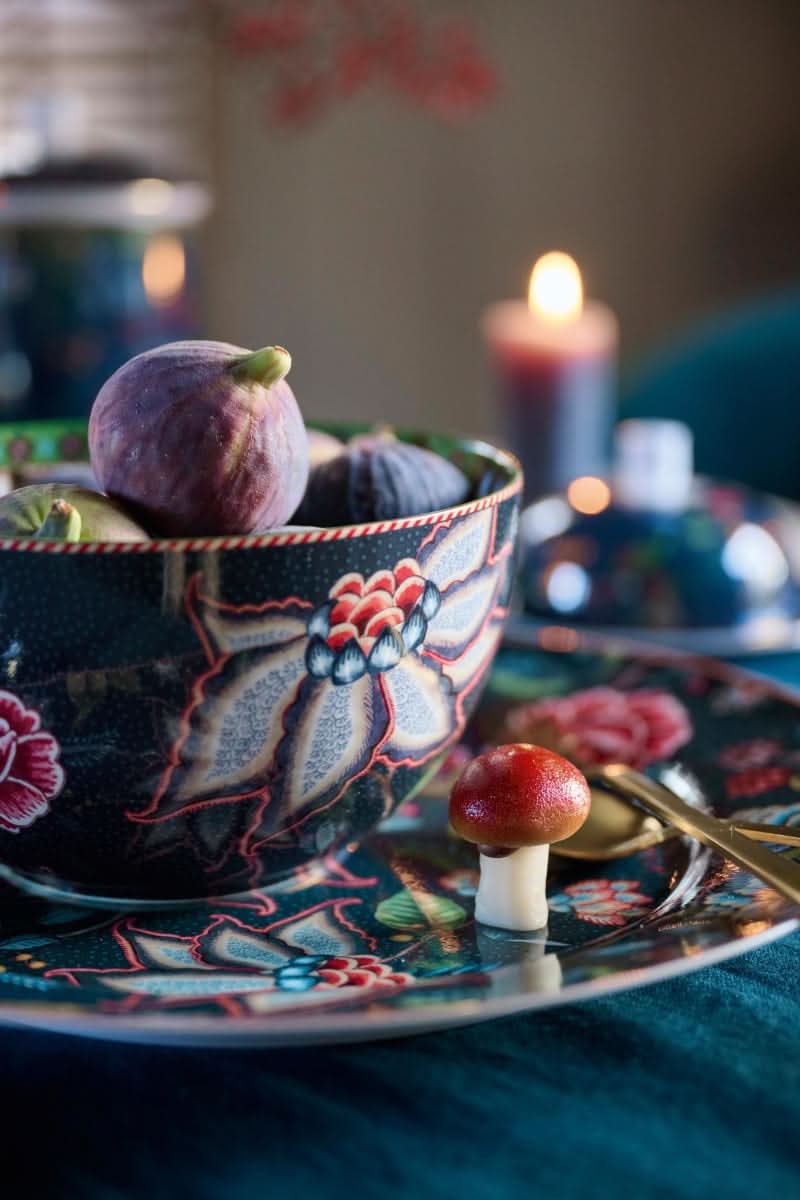 Se billigt tilbud på Bowl Berry Blues Blue 18cm! Spar op til 61% på Pip Studio. Hurtig levering, billig fragt. Køb nu!