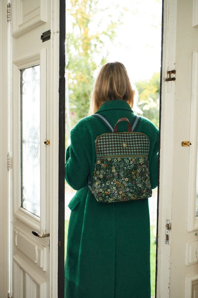 Se Finlee Backpack Tutti i Fiori Green 28x11x36cm på udsalg! Billig fragt & hurtig levering. Stort udvalg i Pip Studio. Køb nu!