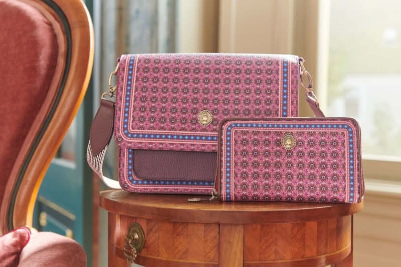 Se tilbud på Cross Body Flap Clover Pink 25x7x20cm! Billigt udsalg på Pip Studio. Hurtig levering, 1-2 hverdage. Spar op til 53%.