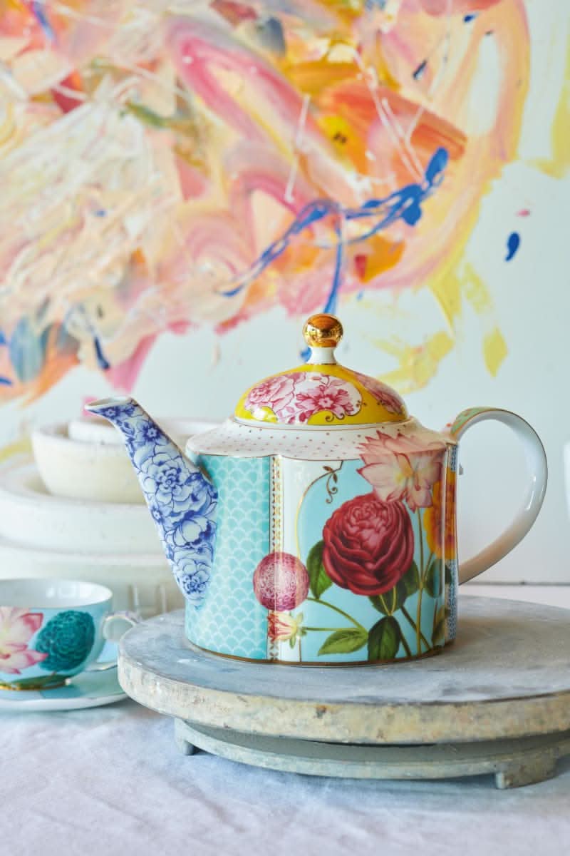 Se billigt tilbud på Teapot Royal 1.65ltr! Udsalg på Pip Studio - Køb online nu. Hurtig levering, billig fragt. Varenummer: CADEC-51.005.015. Spar op til 58%.