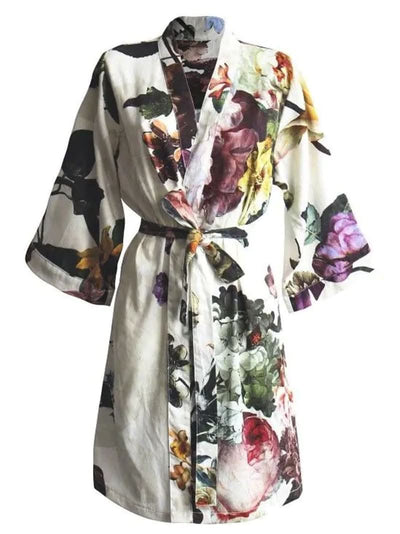 Se M Fleur Kimono ECRU 100% Cotton Satin på udsalg! Billig fragt & hurtig levering. Tilbud på Casa Decor - Køb nu!