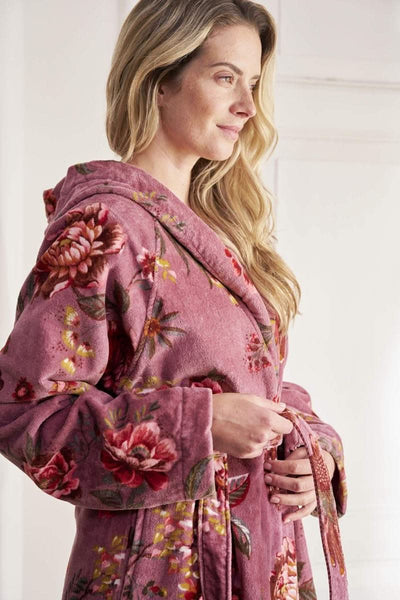 Se Pip Studio badekåbe Secret Garden Mauve L på tilbud! Billigt udsalg - Spar op til 53%. Hurtig levering (1-2 hverdage) & billig fragt. Køb online nu!