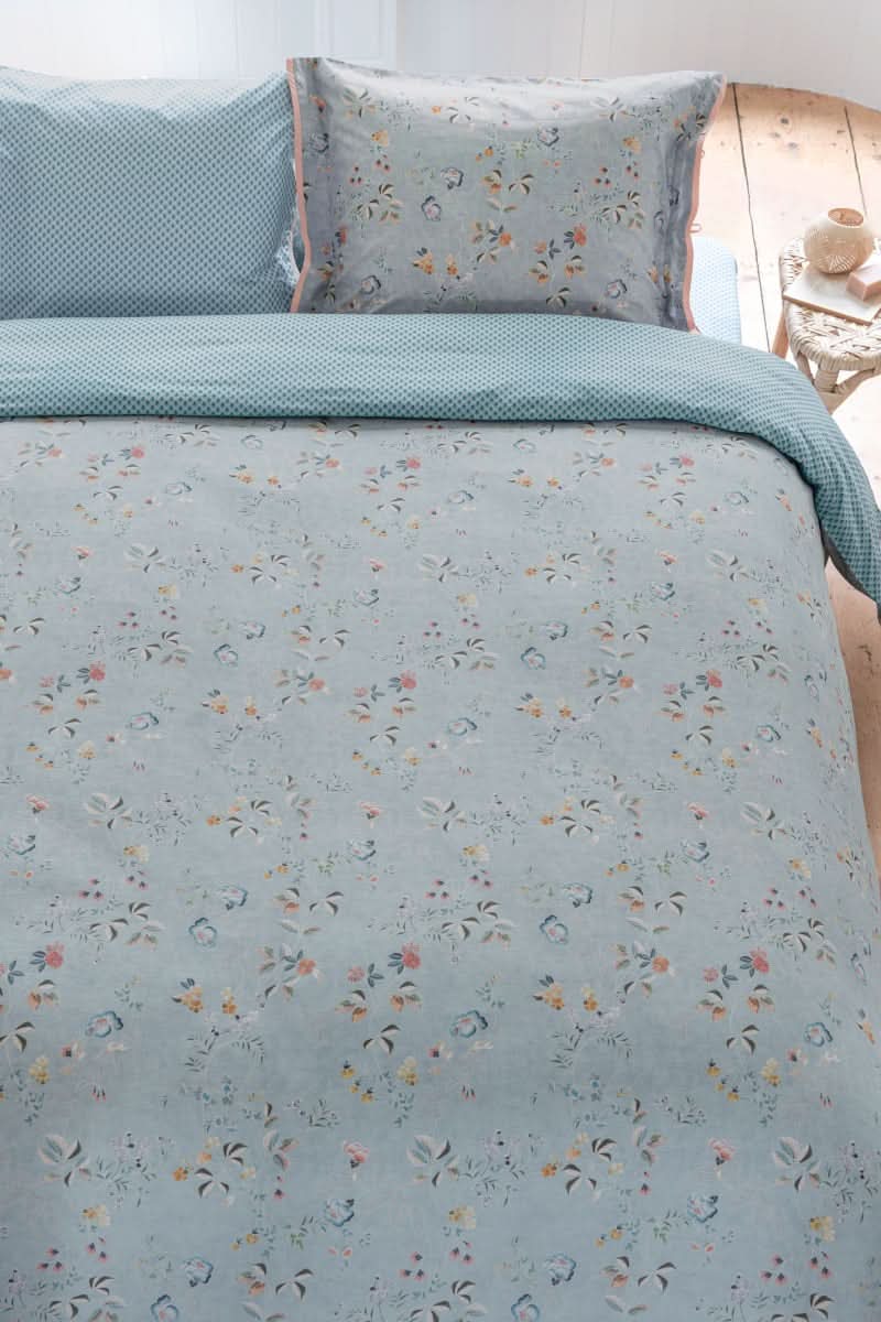 Se PIP Tokyo Blossom Light Blue 140x200 på udsalg! Billig fragt & hurtig levering (1-2 hverdage). Stort udvalg af Pip Studio på tilbud. Spar op til 64%!