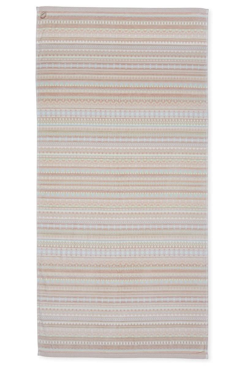 Se billigt tilbud på PIP Geometric Print Sand 70x140! Udsalg på håndklæder fra Pip Studio. Hurtig levering, billig fragt. Over 1354 design mærker på udsalg.
