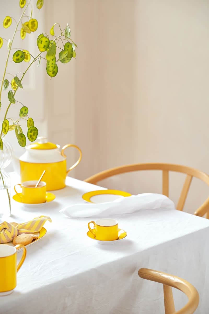 Se billigt tilbud på Espresso Cup & Saucer Pip Chique Gold-Yellow 120ml! Udsalg på Bolig > Køkken > Porcelæn. Spar op til 66%. Hurtig levering: 1-2 hverdage.