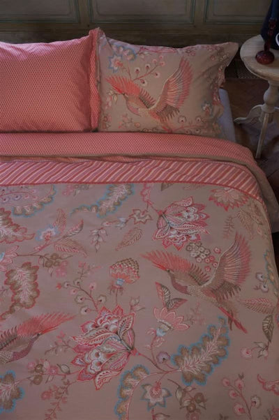 Se Pip Studio Royal Birds Khaki sengetøj på udsalg! Billigt tilbud på 140x220 cm + pude. Spar op til 62%! Hurtig levering, køb online nu!