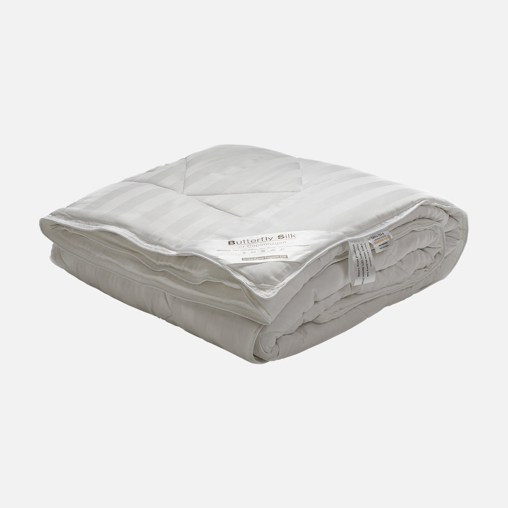 Se Butterfly Silk of Copenhagen SILKE-/BAMBUS Dyne - 140x220 cm - Lun ❤ Kæmpe udvalg i Butterfly Silk of Copenhagen - Køb online på udsalg og tilbud lige nu ❤ Billig fragt • Hurtig levering - Varenummer: HomeFeeling-9409 og barcode / Ean: 5768891105208 på lager - Udsalg på Dyner - Silkedyne - Alle dyner Store besparelser – op til 71% - Udsalg på mere end 2.281 populære mærker
