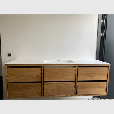 Se RAW by KNAST snedkermøbel på udsalg! 140x40cm / 6 skuffer - sort olieret eg. Billig fragt & hurtig levering. Køb online nu!
