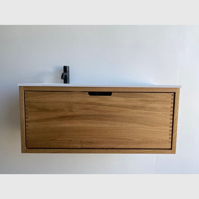 Se RAW by KNAST snedkermøbel på udsalg! 160x40x35cm, 2 skuffer, olieret eg. Billig fragt & hurtig levering. Køb online nu!