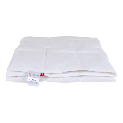 Se tilbud på CLASSIC COMFORT Andedunsdyne ekstra sval (140x200 cm) - Billig fragt & hurtig levering (1-2 hverdage). Spar op til 64% på udsalg!