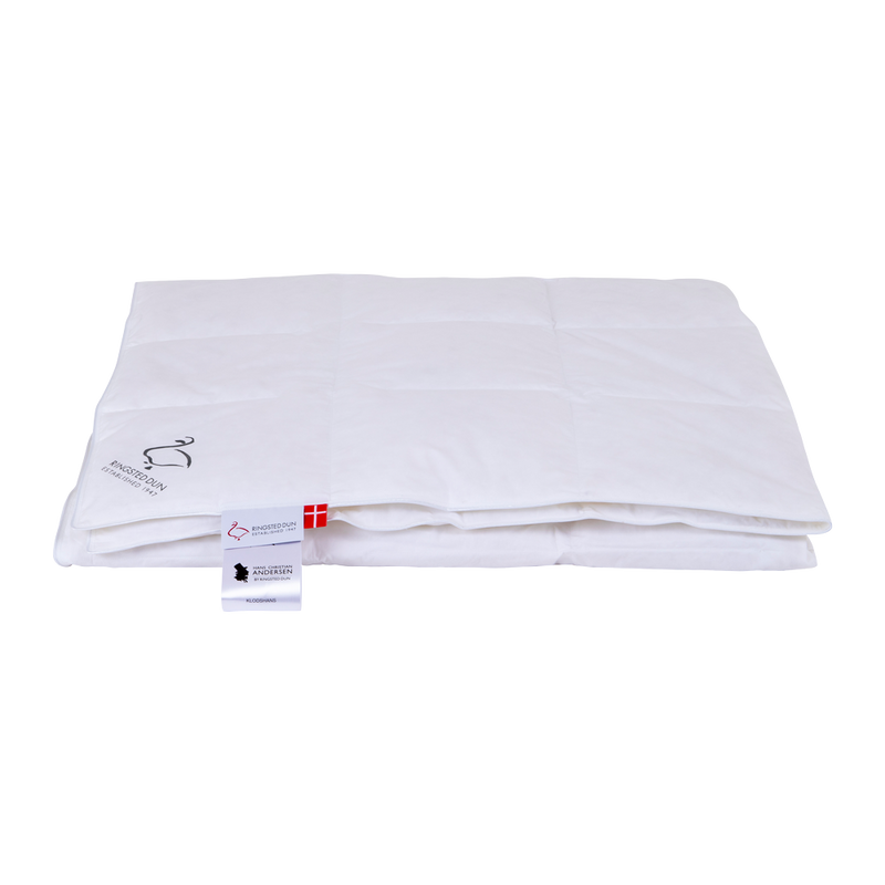 Se tilbud på KLODSHANS Ekstra sval moskusdyne - 140x220 cm! Billigt udsalg på dyner. Hurtig levering: 1-2 hverdage. Spar op til 61%.