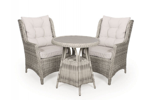 Se Rio Lys Grå Cafesæt m/2 loungestole - Ø 70 cm - m/vandafv. hynder ❤ Billig fragt • Hurtig levering - Varenummer: Havemøbelland-DK2603 - Udsalg på HAVEMØBELSÆT - Cafesæt Spar stort – op til 71% - Over 2.739 brands med kæmpe udsalg