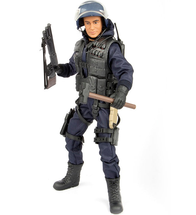 Se S.W.A.T. Breacher ''Gennembryder'' Politi Action Figur 30,5cm ✔ Kæmpe udvalg i World Peacekeepers - Køb online på udsalg og tilbud lige nu ✔ Billig fragt og hurtig levering - Varenummer: MMAction-199901966 og 18859901966 på lager - Udsalg på Store Actionfigurer 30,5 cm Store besparelser – op til 77% - Store besparelser på over 2.739 mærker