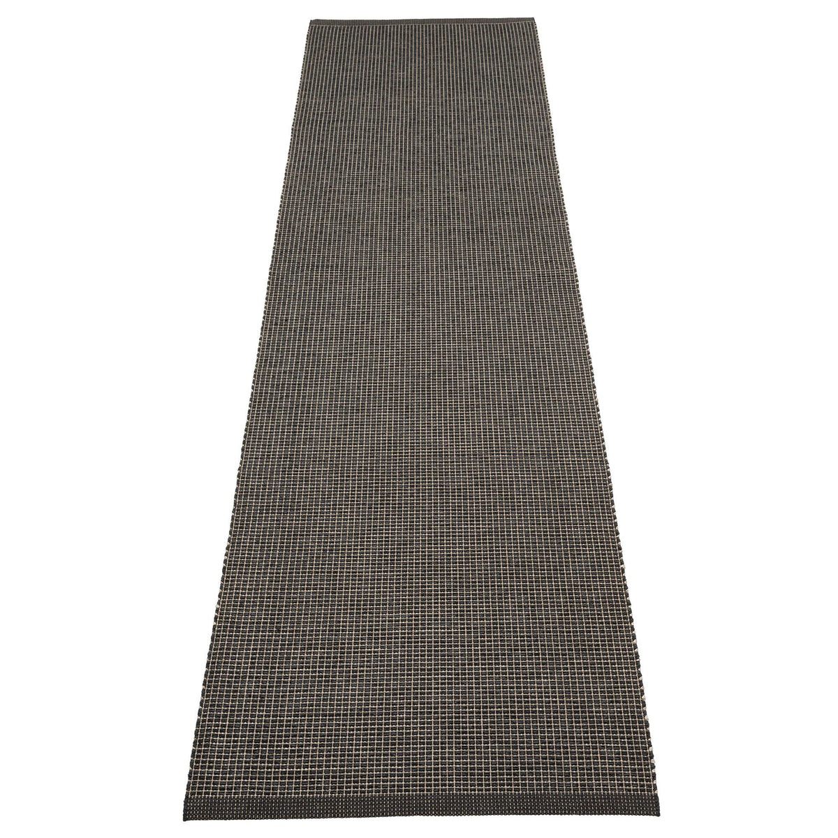 Pappelina Emm gulvtæppe i black/linen med grafisk mønster, 300 x 70 cm