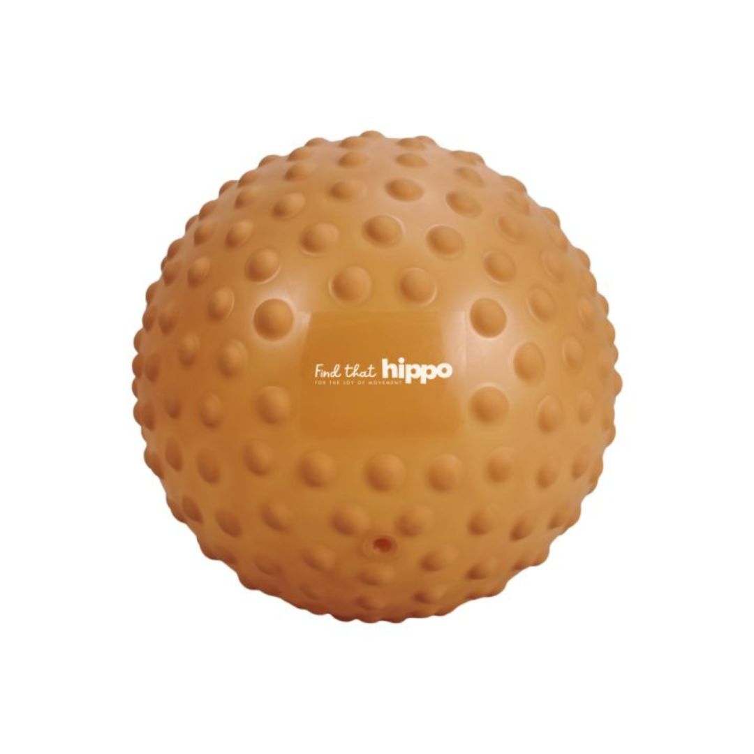 Stor sansebold i støvet orange med knopper og mat overflade fra Find that Hippo