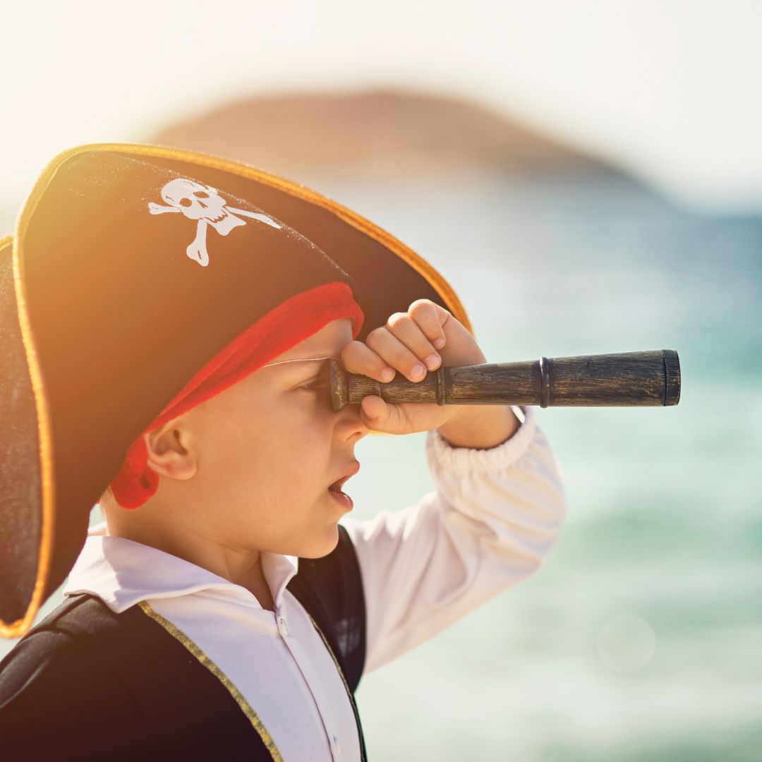 Piratskattejagt til børn på 4-6 år fra Nordic Simply, sæt uden invitationer til print