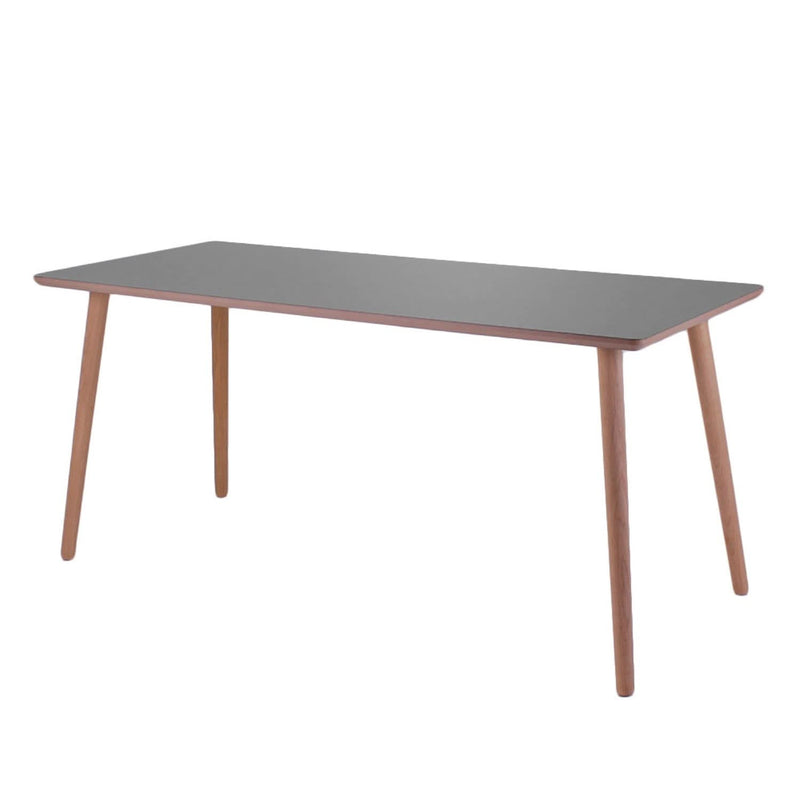 Se tilbud på Dimm skrivebord, mørkegrå, ege ben 120 x 60 cm. Billigt udsalg! Stort online udvalg. Hurtig levering: 1-2 hverdage. Varenummer: 3NDC-1146-2756. Spar op til 62%.