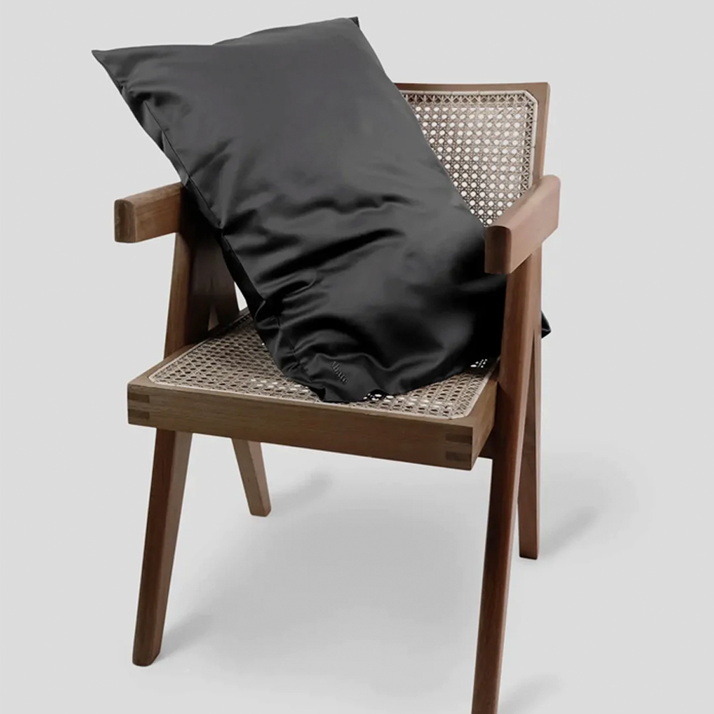Se Abate SENGESÆT i Egyptisk bomuld - Sort - 140x220 cm ❤ Kæmpe udvalg i Abate - Køb online på udsalg og tilbud lige nu ❤ Hurtig levering til lave fragtpriser - Varenummer: HomeFeeling-4227 - Udsalg på Sengetøj - Sengetøj i egyptisk bomuld Få op til 69% i rabat - Find over 1.798 brands på udsalg