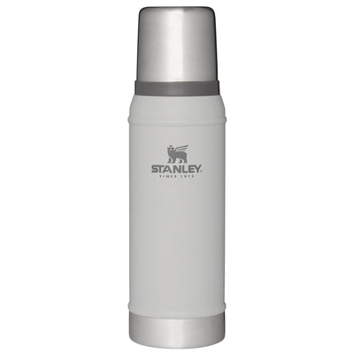 Se Stanley Classic Vacuum termoflaske 0,75 liter, ash ✔ Kæmpe udvalg i Stanley ✔ Meget billig fragt og hurtig levering: 1 - 2 hverdage - Varenummer: KTO-ST1001612062 og barcode / Ean: '6939236418072 på lager - Udsalg på Termoflaske Spar op til 51% - Over 785 kendte brands på udsalg