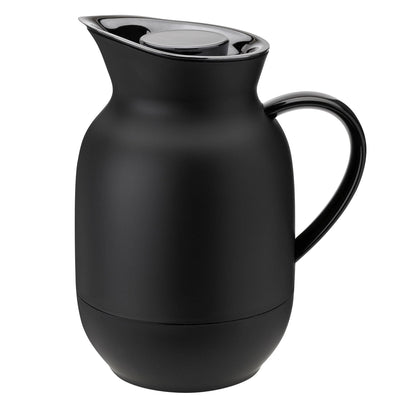 Se Stelton Amphora termokande 1 liter, kaffe, soft black ✔ Kæmpe udvalg i Stelton ✔ Meget billig fragt og hurtig levering: 1 - 2 hverdage - Varenummer: KTO-221-1 og barcode / Ean: '5709846027466 på lager - Udsalg på Termokande Spar op til 59% - Over 1312 kendte brands på udsalg