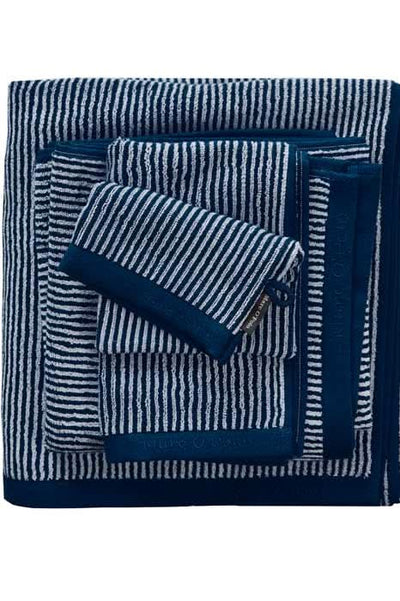 Se Marc O'Polo Timeless Stripe Håndklæde Navy på udsalg! Billigt tilbud på badehåndklæde 70x140. Hurtig levering, 1-2 hverdage. Spar op til 61%.