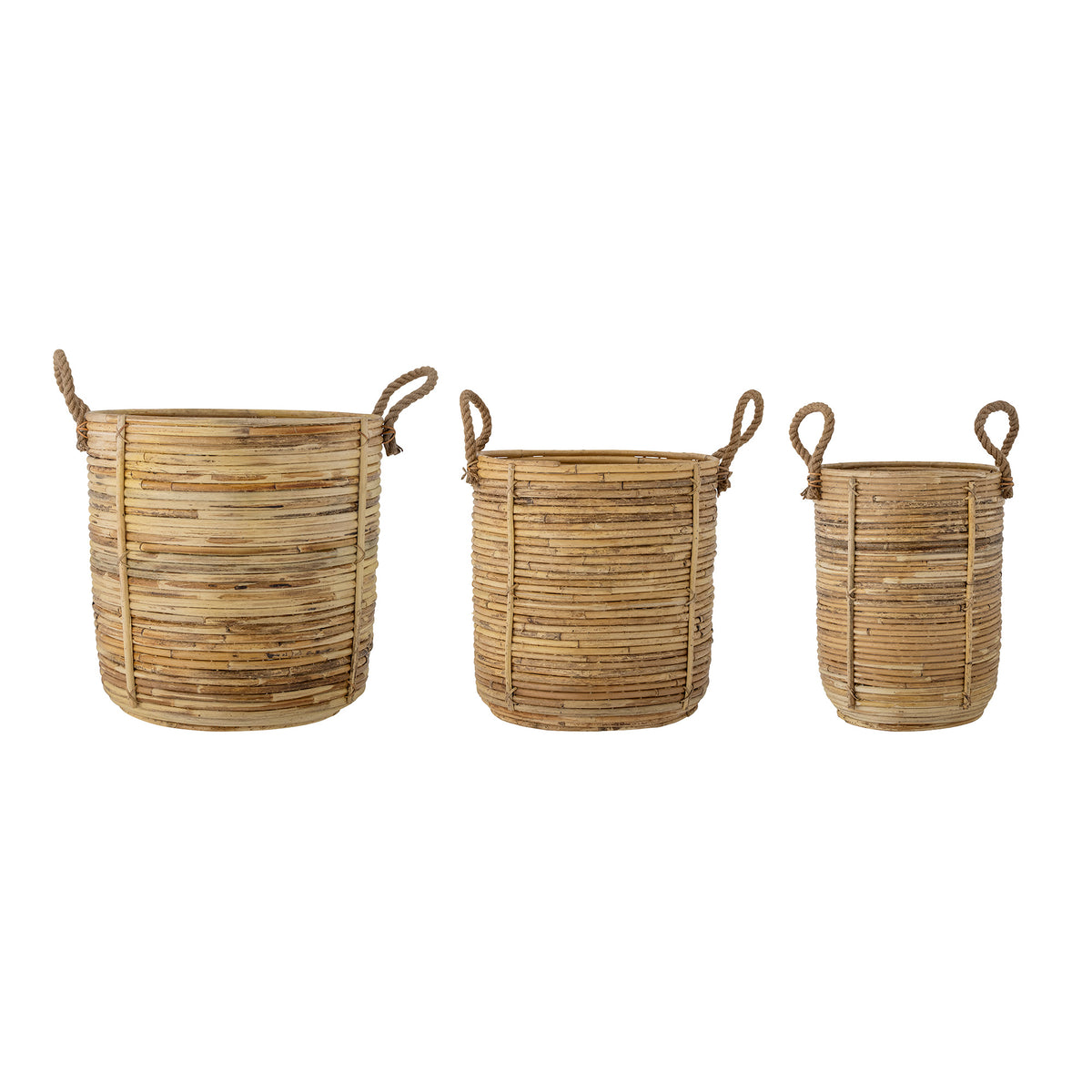 Se BLOOMINGVILLE Tesser kurv, m. hank - natur rattan (sæt af 3) ❤ Kæmpe udvalg i Bloomingville - Køb online på udsalg og tilbud lige nu ❤ Meget billig fragt og hurtig levering: 1 - 2 hverdage - Varenummer: Boboonline-81899 og barcode / Ean: 5711173293117 på lager - Udsalg på Interiør,Diverse opbevaring,Kurve,
Diverse opbevaring,
Bloomingville,
Rattanmøbler,
Kurve i rattan, Spar op til 51% - Over 785 kendte brands på udsalg