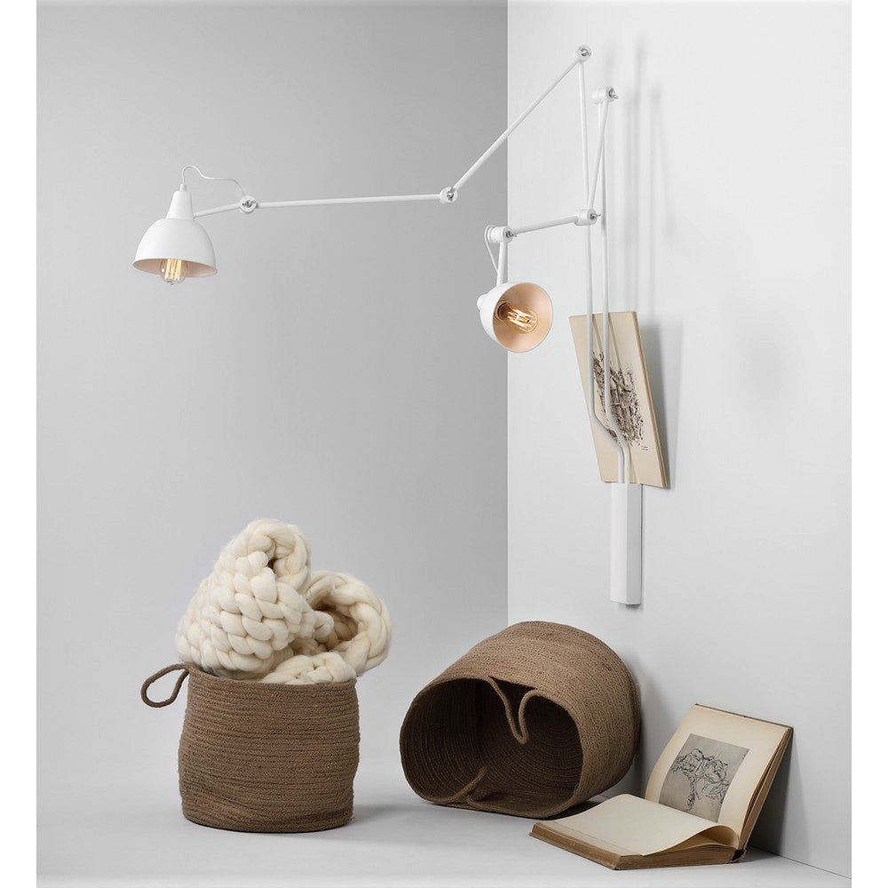 Se Verdi - Dobbelt væglampe i hvid metal ❤ Kæmpe udvalg i 3-nordic - Køb online på udsalg og tilbud lige nu ❤ Hurtig levering til lave fragtpriser - Varenummer: 3-nordic-3383 og barcode / Ean: på lager - Udsalg på Lamper - Væglamper Få op til 67% i rabat - Over 2.739 brands på stort udsalg