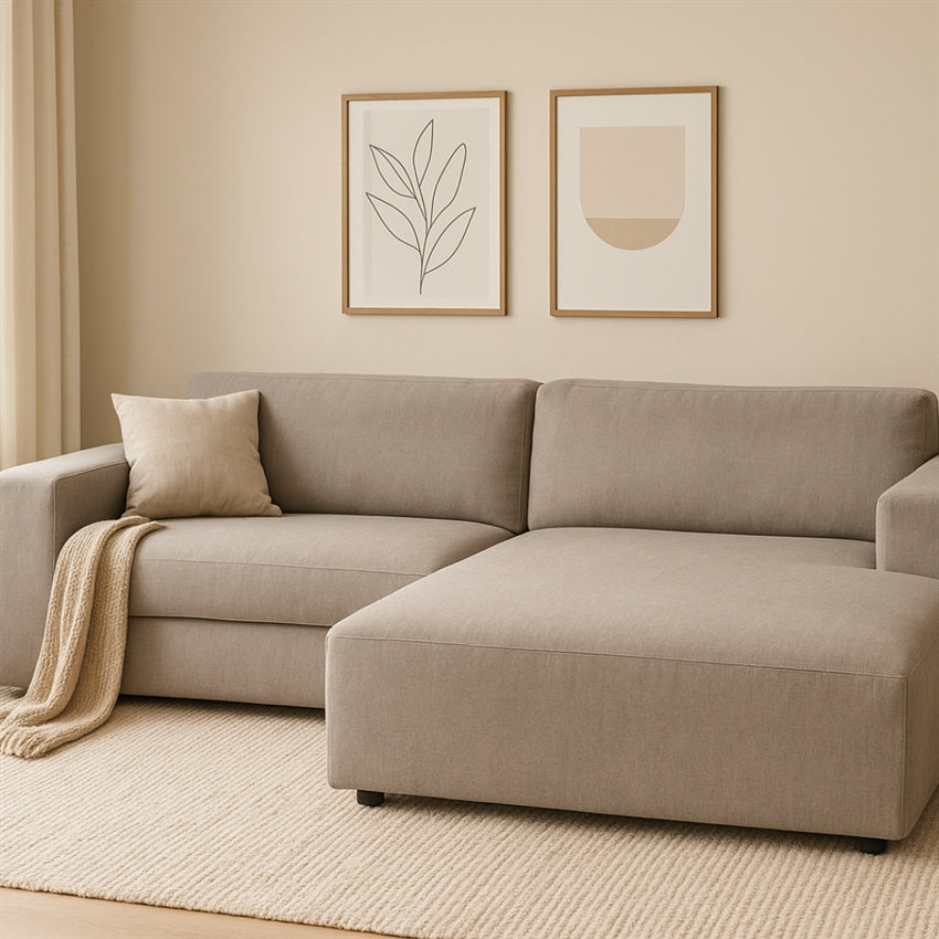 Rowico Home Willard 3-personers sofa med chaiselong i beige stof