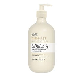Se Baylis & Harding Vitamin C + Nicamide Hand Wash Vegansk 500ml. X ✔ Kæmpe udvalg i Baylis & Harding - Køb online på udsalg og tilbud lige nu ✔ Super billig fragt og lynhurtig levering - Varenummer: Helsegrossisten-54374 og 17854112261 på lager - Udsalg på Personlig pleje > Håndsæbe > Spar stort – op til 53% - Eksklusivt udsalg på over 2.739 mærker