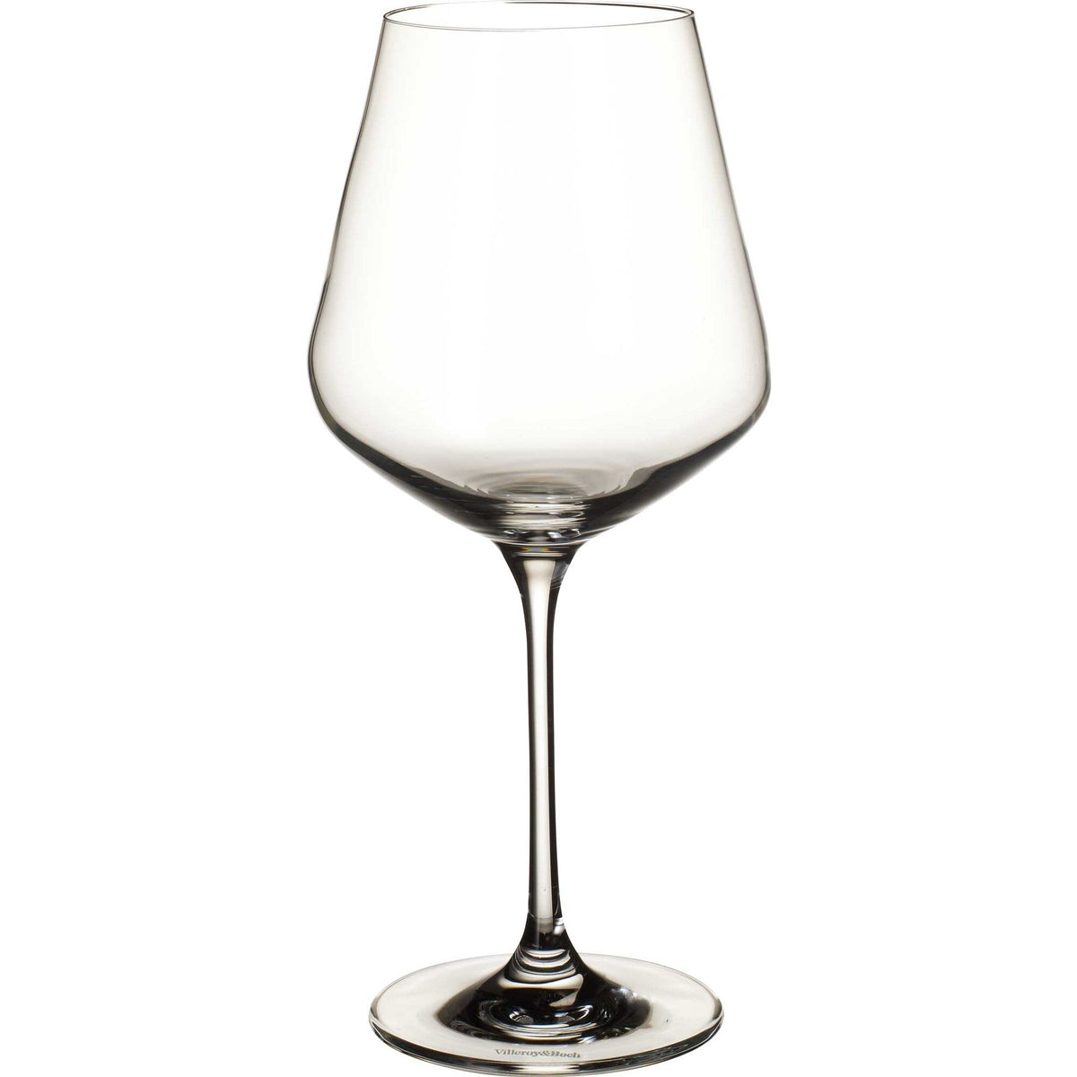 Fire La Divina rødvinsglas fra Villeroy & Boch på et dækket bord