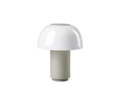 Se ZONE Denmark - Harvest Moon Lampe Dia 18 x 22 cm Warm Grey ✔ Kæmpe udvalg i ZONE Denmark ✔ Hurtig levering: 1 - 2 Hverdage samt billig fragt - Varenummer: RKTK-ZO29959 og barcode / Ean: '5722000299592 på lager - Udsalg på Spar op til 65% - Over 1334 design mærker på udsalg