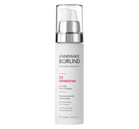 Se Annemarie Börlind ZZ Sensitive Reg. Day cream 50ml. ✔ Kæmpe udvalg i Annemarie Börlind - Køb online på udsalg og tilbud lige nu ✔ Meget billig fragt og hurtig levering - Varenummer: Helsegrossisten-23067 og 4011061008696 på lager - Udsalg på Personlig pleje > Ansigt > Annemarie Börlind Spar stort – op til 53% - Over 2.739 kendte mærker på stort udsalg