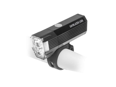 Se Blackburn Dayblazer 1500 - Forlygte genopladelig - 1500 lumen ❤ Stort online udvalg i Blackburn ❤ Hurtig levering: 1 - 2 Hverdage samt billig fragt - Varenummer: CKP-768686435102 og barcode / Ean: '768686435102 på lager - Udsalg på Cykellygter Spar op til 54% - Over 454 design brands på udsalg