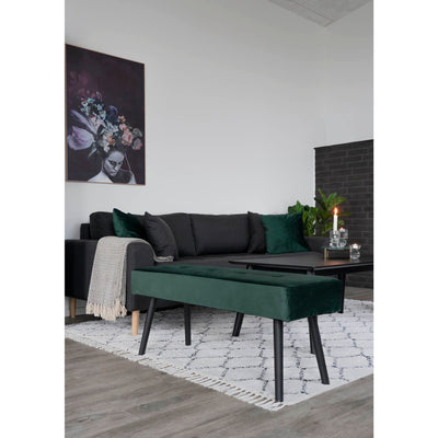 Se Skiby Bænk - Bænk i mørkegrøn velour med sorte ben HN1206 ❤ Stort online udvalg i House Nordic ❤ Hurtig levering: 1 - 2 Hverdage samt billig fragt ❤ Varenummer: BGH-42083722166524 og barcode / Ean: '5713917005642 på lager - Udsalg på Alle produkter Spar op til 54% - Over 785 kendte brands på udsalg