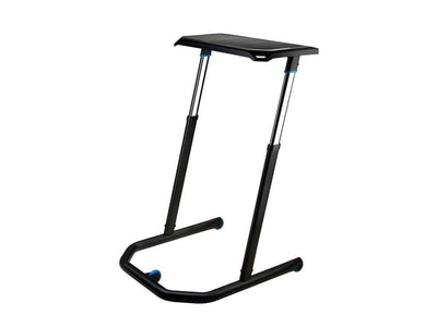 Se Wahoo Kickr Desk - Justerbar med Tablet holder ❤ Kæmpe udvalg i Wahoo Fitness ❤ Hurtig levering: 1 - 2 Hverdage samt billig fragt - Varenummer: CKP-857335002984 og barcode / Ean: '857335002984 på lager - Udsalg på Tilbehør til hometrainer Spar op til 52% - Over 400 kendte brands på udsalg