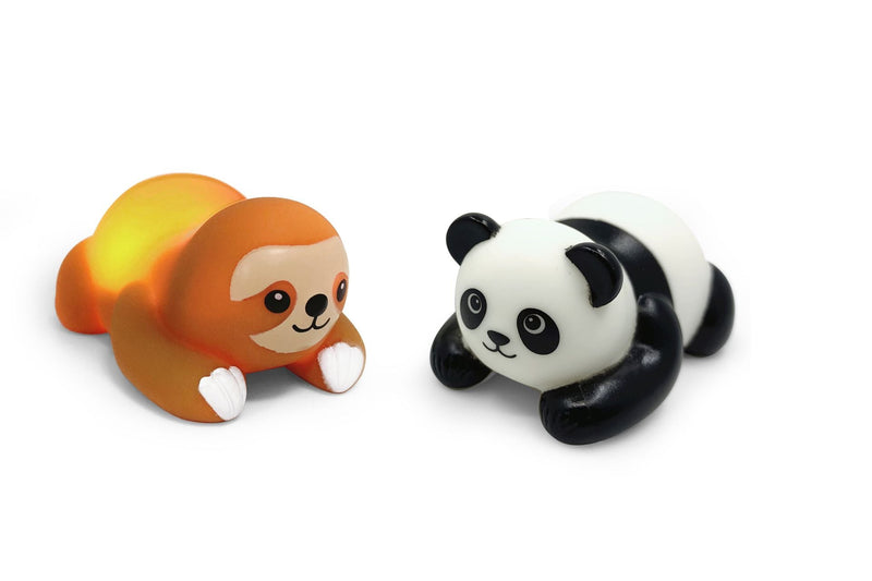 Se Magni - Badedyr panda og dovendyr med lys - 2 stk. ❤ Stort online udvalg i Magni ❤ Hurtig levering: 1 - 2 Hverdage samt billig fragt ❤ Varenummer: BGH-42198006431996 og barcode / Ean: &