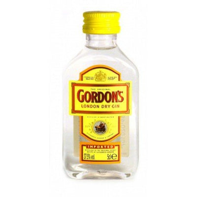 Se Gordon's Dry Gin 5cl ✔ Kæmpe udvalg i GORDONS ✔ Hurtig levering: 1 - 2 Hverdage samt billig fragt - Varenummer: BAR-520317 og barcode / Ean: '5000289020107 på lager - Udsalg på Drikkevarer - Spiritus - Gin Spar op til 56% - Over 324 kendte brands på udsalg
