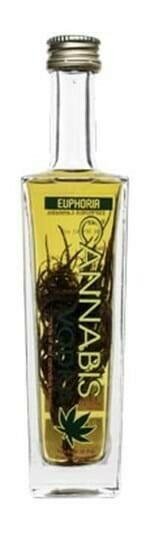 Se Euphoria Cannabis Vodka Fl 50 ❤ Kæmpe udvalg i EUPHORIA ❤ Hurtig levering: 1 - 2 Hverdage samt billig fragt - Varenummer: BAR-10655 og barcode / Ean: '8594018437108 på lager - Udsalg på Drikkevarer Spiritus Vodka Spar op til 66% - Over 412 kendte brands på udsalg