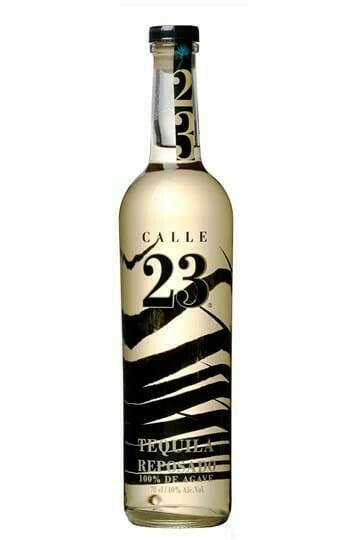 Se Calle 23 Tequila Reposado Fl 70 ❤ Kæmpe udvalg i CALLE23 ❤ Hurtig levering: 1 - 2 Hverdage samt billig fragt - Varenummer: BAR-17072 og barcode / Ean: '673446001551 på lager - Udsalg på Drikkevarer Spiritus Tequila Spar op til 66% - Over 434 design mærker på udsalg