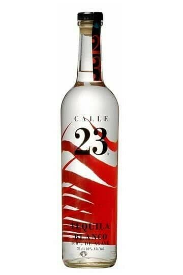 Se Calle 23 Tequila Blanco Fl 70 ❤ Kæmpe udvalg i CALLE23 ❤ Hurtig levering: 1 - 2 Hverdage samt billig fragt - Varenummer: BAR-17071 og barcode / Ean: '673446001544 på lager - Udsalg på Drikkevarer Spiritus Tequila Spar op til 66% - Over 434 design mærker på udsalg