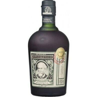 Se Diplomatico Reserva Exclusiva Fl 35 ❤ Kæmpe udvalg i DIPLOMATIC ❤ Hurtig levering: 1 - 2 Hverdage samt billig fragt - Varenummer: BAR-14744 og barcode / Ean: '7594003624422 på lager - Udsalg på Drikkevarer Spiritus Rom Spar op til 57% - Over 424 kendte brands på udsalg