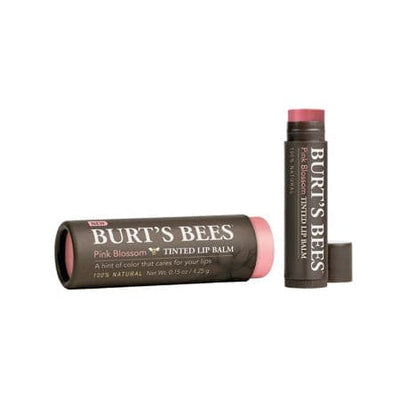 Stort online udvalg i Burts Bees Lip balm farvet pink blossom 4,250g. ❤ Burts ❤ Hurtig levering: 1 - 2 Hverdage og gratis fragt v/køb over 295 kr. GLS til pakkeshop ❤ Varenummer: HG-4392 og barcode / Ean: 792850894655 på lager - Kæmpe udvalg i Personlig pleje - Over 360 kendte mærker på udsalg