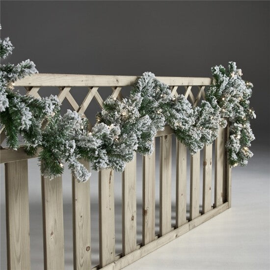 Se Kunstig granguirlande - 270 cm med sne og lys ❤ Stort online udvalg i Nordic Winter ❤ Hurtig levering: 1 - 2 Hverdage samt billig fragt ❤ Varenummer: BGH-43821854327036 og barcode / Ean: &