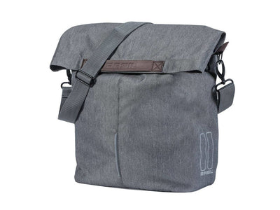 Se Basil City - Cykeltaske til bag - 14-16 liter - Grey ✔ Kæmpe udvalg i  Basil ✔ Hurtig levering: 1 - 2 Hverdage samt billig fragt - Varenummer: CKP-8715019177804 og barcode / Ean: '8715019177804 på lager - Udsalg på Cykeltasker & rygsække Spar op til 61% - Over 424 kendte brands på udsalg