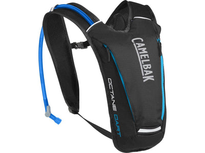 Se Camelbak Octane Dart 50 OZ Hydration Pack - Rygsæk - Black/Atomic blue ✔ Kæmpe udvalg i  Camelbak ✔ Hurtig levering: 1 - 2 Hverdage samt billig fragt - Varenummer: CKP-886798003733 og barcode / Ean: '886798003733 på lager - Udsalg på Rygsække Spar op til 64% - Over 424 kendte brands på udsalg