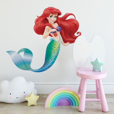 Se Disney ariel Den lille havfrue Gigant Wallstickers ✔ Kæmpe udvalg i  Roommates ✔ Hurtig levering: 1 - 2 Hverdage samt billig fragt - Varenummer: MMA-216028 og barcode / Ean: '0348784124729 på lager - Udsalg på Disney Wallstickers Spar op til 67% - Over 1247 kendte brands på udsalg