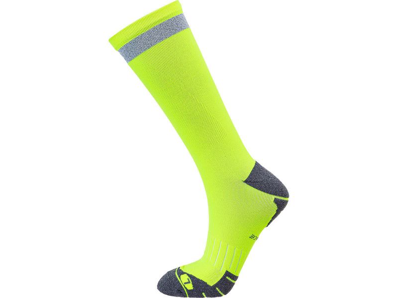 Se Endurance Torent Reflective Mid Length - Løbestrømper - Safety Yellow - Str. 35/38 ❤ Stort online udvalg i Endurance ❤ Hurtig levering: 1 - 2 Hverdage samt billig fragt - Varenummer: CKP-5715182061545 og barcode / Ean: &