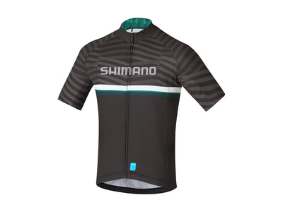 Se Shimano Team Junior - Cykeltrøje med korte ærmer - Blå/Grøn - Str. Medium ❤ Stort online udvalg i Shimano ❤ Hurtig levering: 1 - 2 Hverdage samt billig fragt ❤ Varenummer: CKP-4550170528249 og barcode / Ean: '4550170528249 på lager - Udsalg på Cykeltrøjer Spar op til 61% - Over 424 kendte brands på udsalg