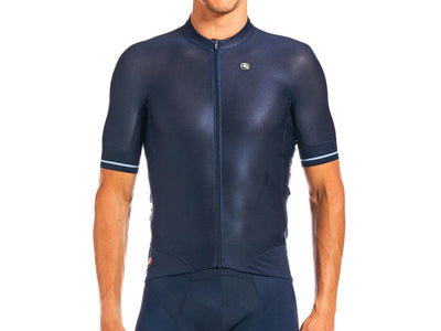 Se Giordana FRC PRO - Cykeltrøje - Korte ærmer - Midnight Blue - Str. 2XL ❤ Kæmpe udvalg i Giordana ❤ Hurtig levering: 1 - 2 Hverdage samt billig fragt - Varenummer: CKP-842009156759 og barcode / Ean: '842009156759 på lager - Udsalg på Cykeltrøjer Spar op til 63% - Over 412 kendte brands på udsalg